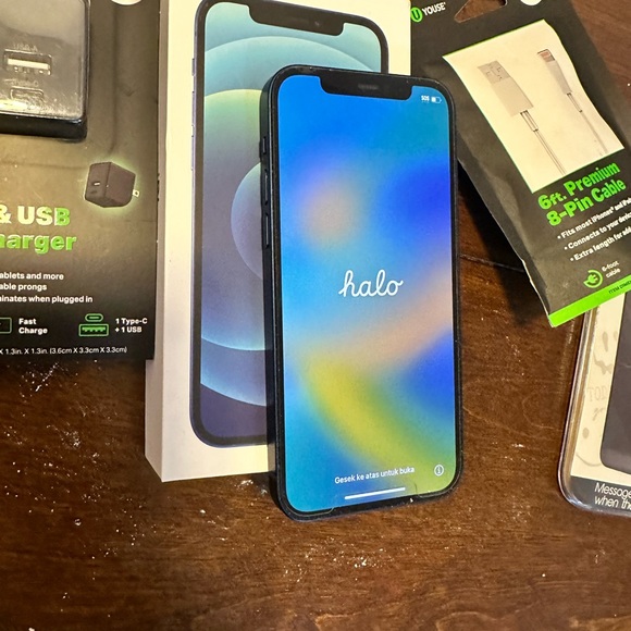 iPhone 12 blue @ accessories - Picture 2 of 15